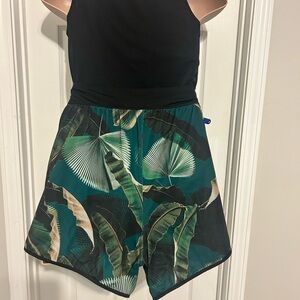 Cacique Green and Black Athletic Shorts Lightweight Performance 2 piece set